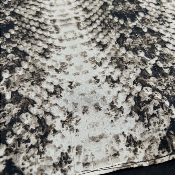 BUDDY LOVE Snakeskin Sheer Tie Tassel V Neck Bohemian Long Sleeve Blouse‎ Size M - Picture 9 of 15